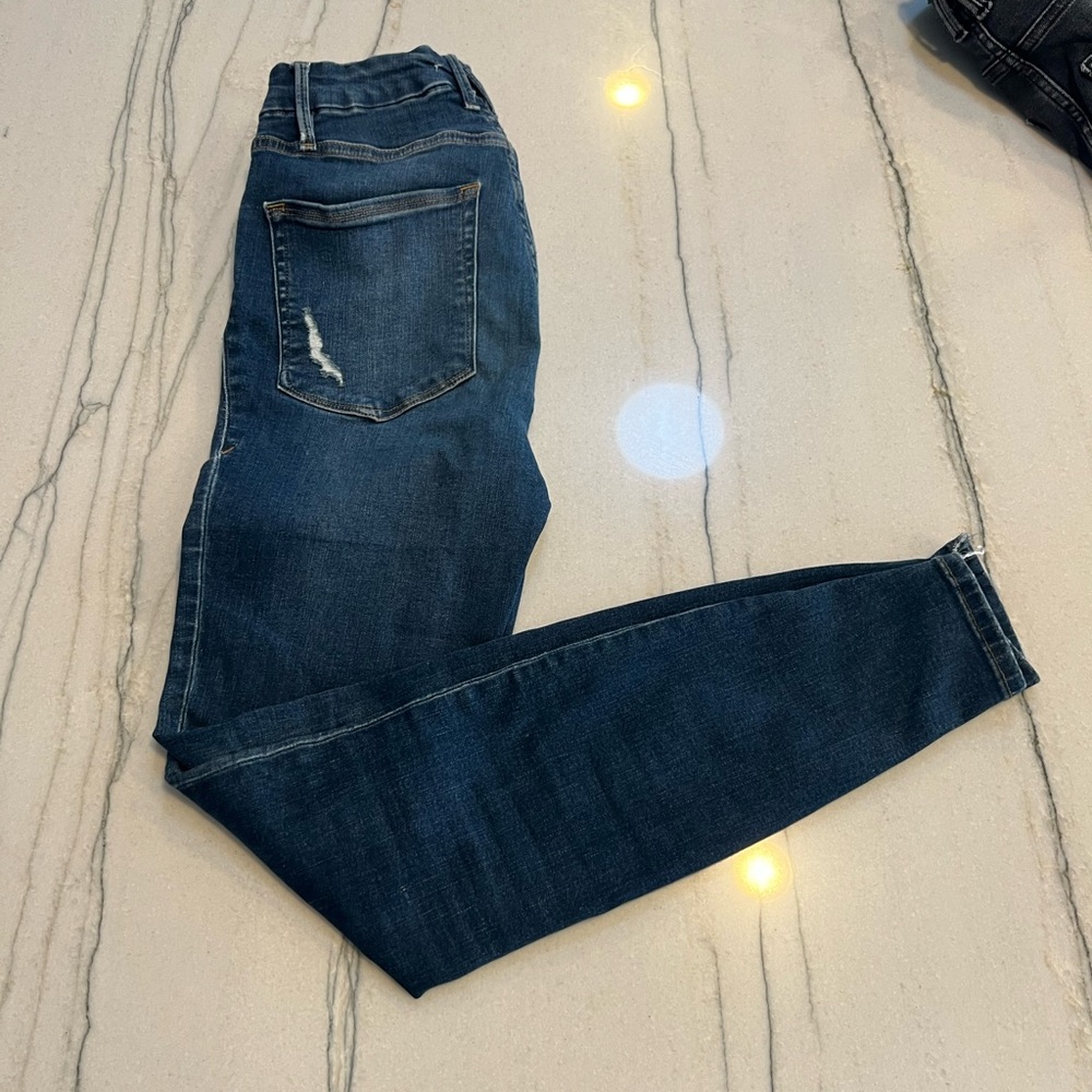 Good American jeans. Good waist - Picture 2 of 4